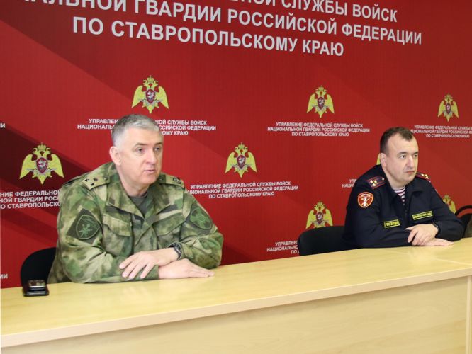 В Ставрополе наградили отличившихся  росгвардейцев ведомственными медалями и ценными подарками