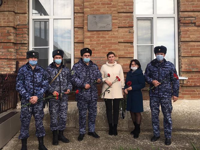 Росгвардейцы почтили память генерал-лейтенанта Дмитрия Наливалкина на его малой Родине