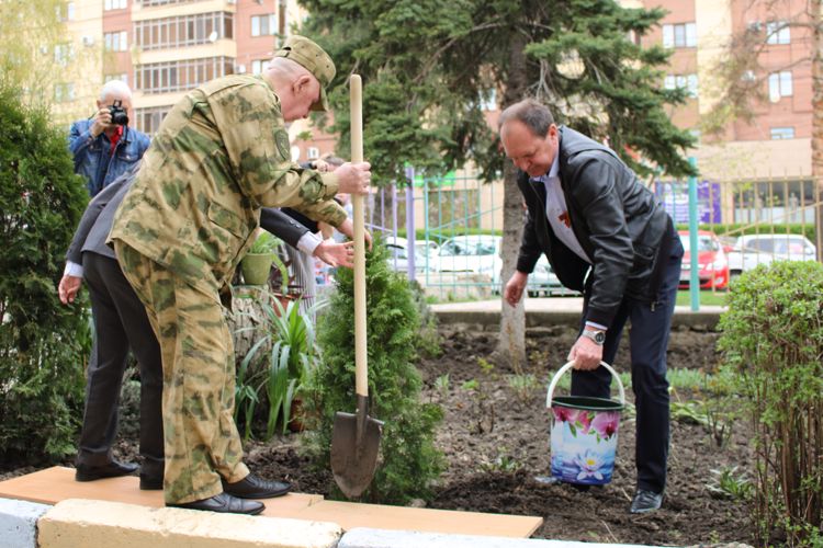Росгвардейцы из Ставрополя приняли участие в международной акции «Сад памяти»