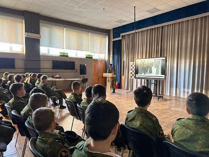 В Ставрополе военнослужащие Росгвардии рассказали школьникам о блокаде Ленинграда