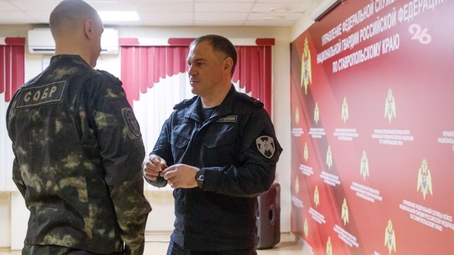 Росгвардейцам — участникам специальной военной операции вручили государственные награды в Ставрополе