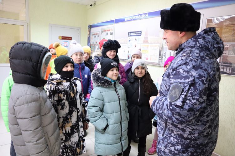 На Ставрополье росгвардейцы провели Дни открытых дверей в рамках ведомственной акции
