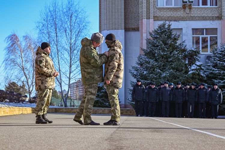 В Ставрополе росгвардейцам — участникам специальной военной операции вручили ведомственные награды