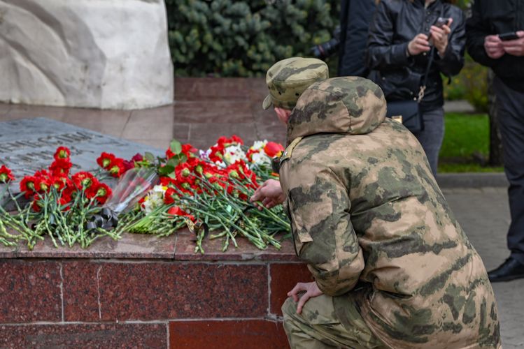 В Ставрополе росгвардейцы почтили память ликвидаторов последствий аварии на Чернобыльской АЭС