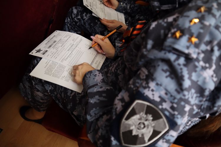 В Ставрополе росгвардейцы приняли участие в написании международного исторического «Диктанта Победы»