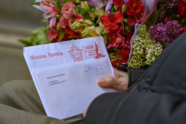 На Ставрополье росгвардейцы поддержали акцию «Концерт у дома ветерана»