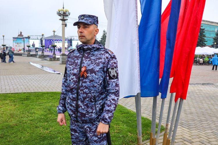 В Ставрополе росгвардейцы приняли участие в обеспечении правопорядка в День Великой Победы 