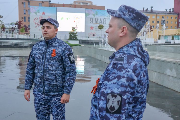 В Ставрополе росгвардейцы приняли участие в обеспечении правопорядка в День Великой Победы 