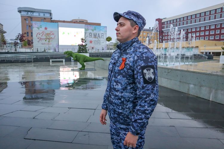 В Ставрополе росгвардейцы приняли участие в обеспечении правопорядка в День Великой Победы 