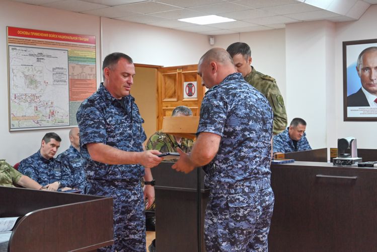В Ставрополе росгвардейцам вручили награды Общества «Динамо»