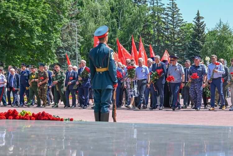 В Ставрополе росгвардейцы приняли участие в мероприятии, посвященном Дню памяти и скорби