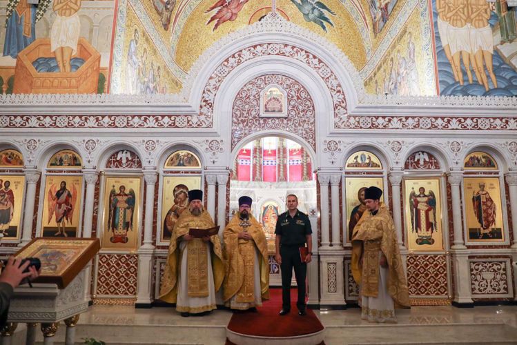 В День крещения Руси в главном храме Росгвардии прошло праздничное богослужение