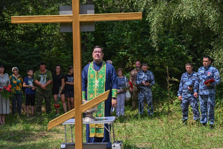 ПАМЯТЬ ПОГИБШИХ БОЙЦОВ ОМОН УВЕКОВЕЧЕНА НА СТАВРОПОЛЬЕ