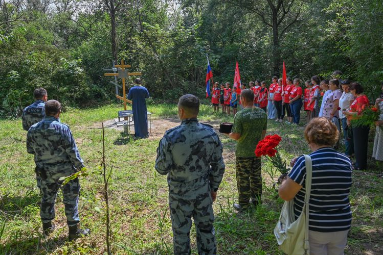 ПАМЯТЬ ПОГИБШИХ БОЙЦОВ ОМОН УВЕКОВЕЧЕНА НА СТАВРОПОЛЬЕ