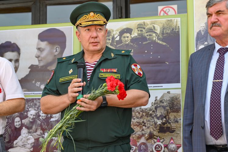 Военнослужащие Росгвардии отметили 105-летие со дня рождения генерала армии Ивана Яковлева на Ставрополье