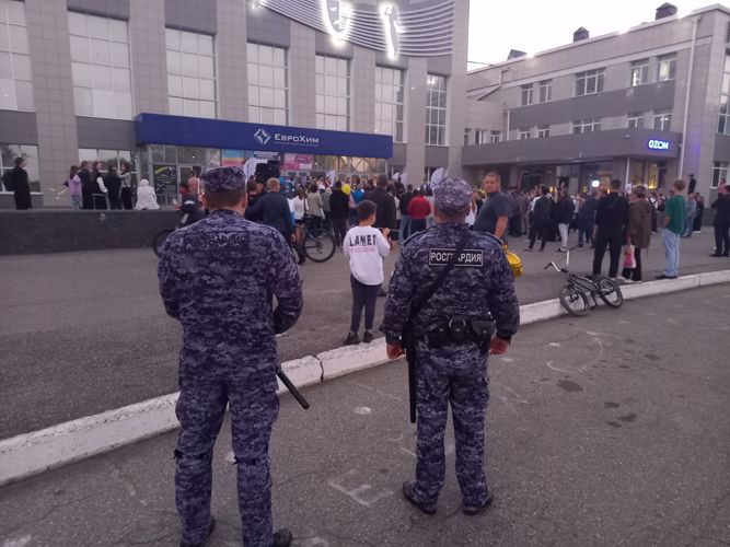 В Невинномысске сотрудники Росгвардии приняли участие в обеспечении правопорядка в День города