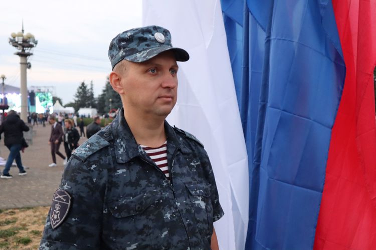 В Ставрополе сотрудники Росгвардии приняли участие в обеспечении правопорядка в День города и края