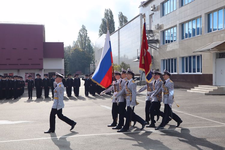 Представитель Росгвардии принял участие во вручении служебных удостоверений курсантам МВД в Ставрополе