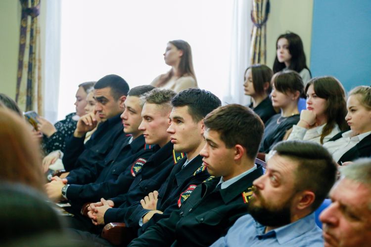 Офицер Росгвардии принял участие в работе межрегионального круглого стола в Ставрополе