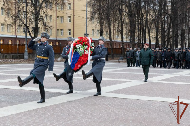 Генерал армии Виктор Золотов поздравил общероссийскую общественную организацию ветеранов войск правопорядка с 15-летием