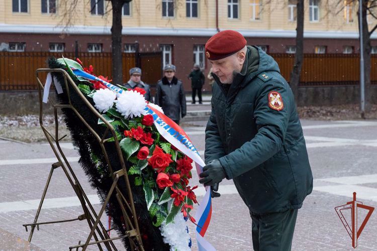 Генерал армии Виктор Золотов поздравил общероссийскую общественную организацию ветеранов войск правопорядка с 15-летием