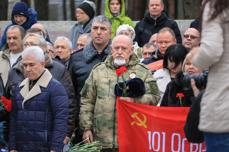В Ставрополе росгвардейцы почтили память земляков, погибших при исполнении воинского долга