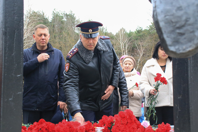 В Ставрополе росгвардейцы почтили память земляков, погибших при исполнении воинского долга