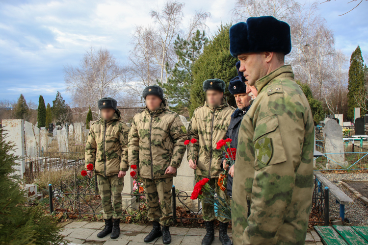 Военнослужащие Росгвардии почтили память Героя России Владимира Нургалиева в Ставрополе