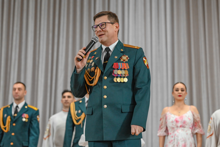Ансамбль Северо-Кавказского округа Росгвардии выступил в колледже связи имени Героя Советского Союза Владимира Петрова в Ставрополе