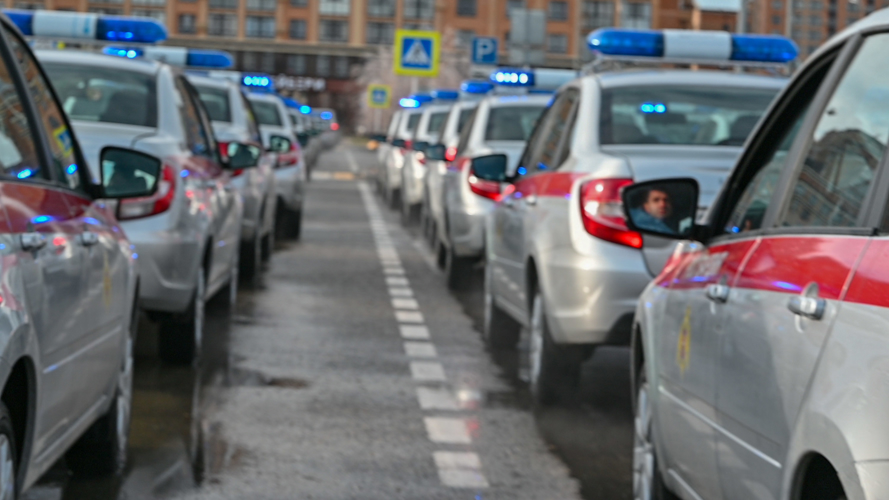 СОТРУДНИКАМ РОСГВАРДИИ ВРУЧИЛИ КЛЮЧИ ОТ НОВЫХ СЛУЖЕБНЫХ АВТОМОБИЛЕЙ НА СТАВРОПОЛЬЕ