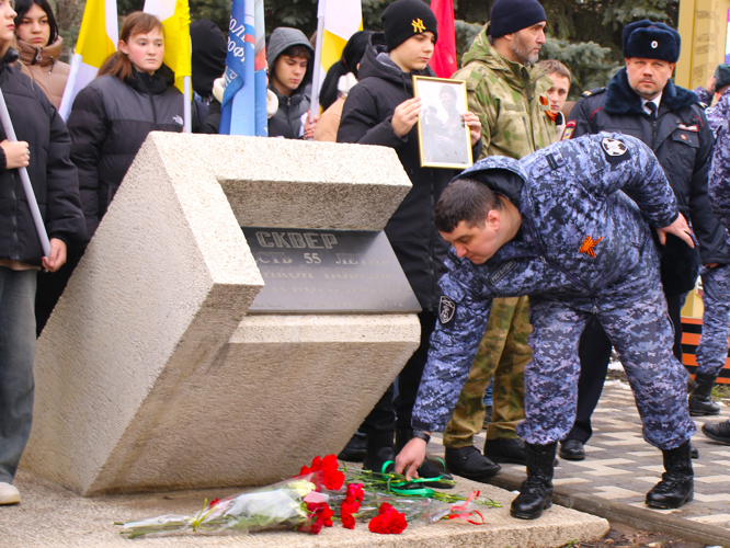  Росгвардейцы приняли участие в митинге, посвященном годовщине освобождения Ставрополя в годы Великой Отечественной войны