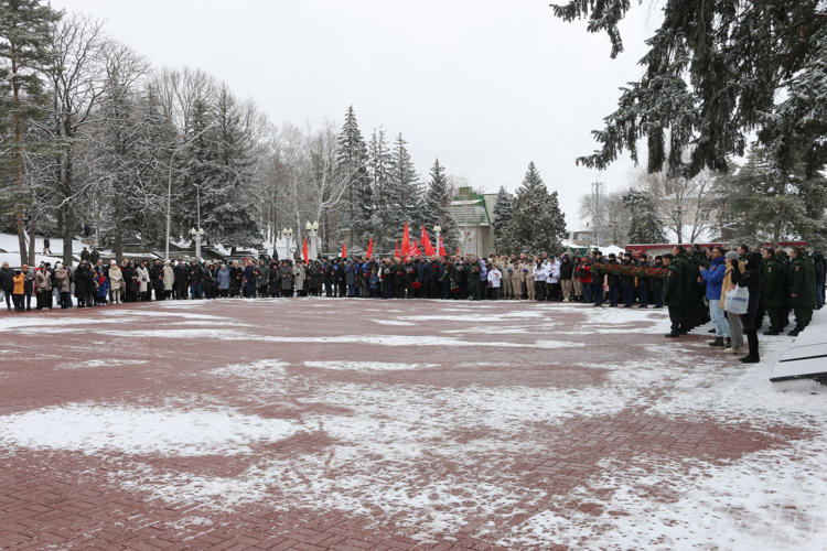 Росгвардейцы приняли участие в памятном мероприятии в День освобождения Ставрополя от оккупации