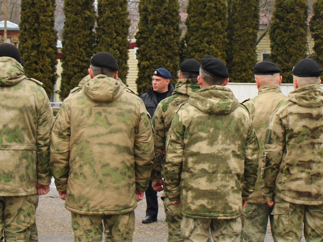 Сотрудники ставропольского ОМОН Росгвардии почтили память боевых товарищей, погибших при исполнении служебного долга  