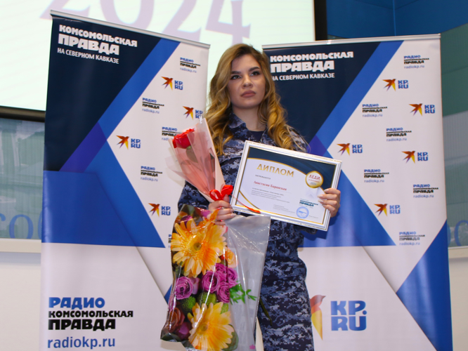 На Ставрополье представительницы Росгвардии награждены дипломами участниц  краевого фотоконкурса «Леди в погонах-2024»