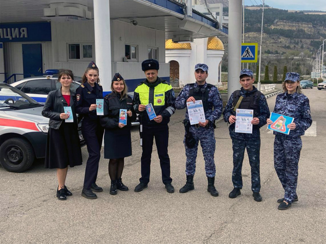 Росгвардейцы приняли участие в профилактических мероприятиях по безопасности дорожного движения на Ставрополье