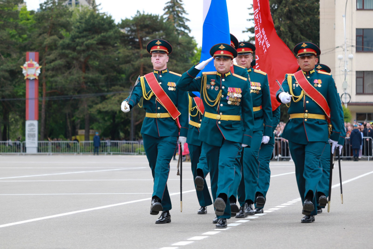 В Ставрополе начальник краевого Управления Росгвардии принял участие в мероприятиях, посвященных Дню Победы
