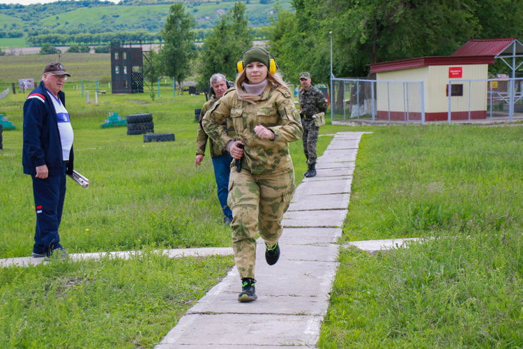 Военнослужащие Росгвардии стали победителями и призерами межведомственных соревнований по стрельбе на Ставрополье