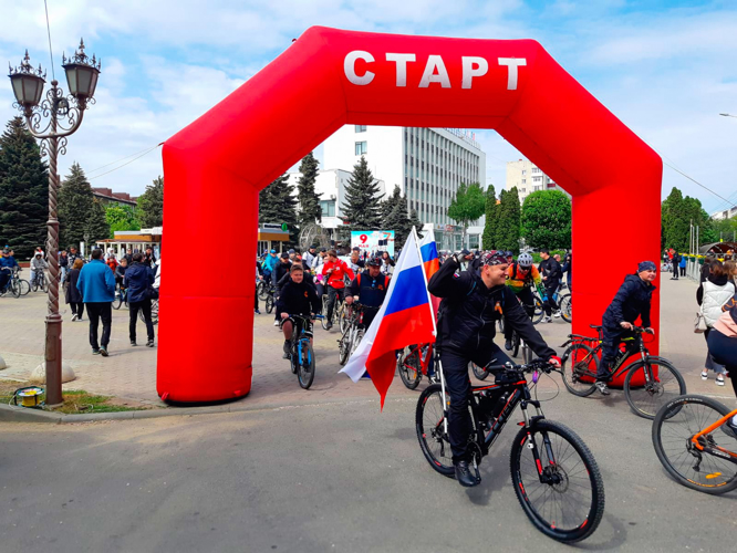  В Ставрополе росгвардейцы приняли участие в общегородской акции «Веломарш Победы»