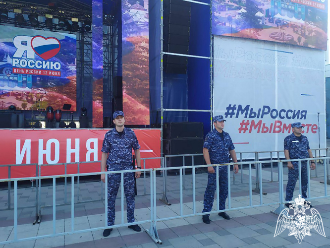 На Ставрополье сотрудники Росгвардии обеспечили охрану общественного порядка во время Дня России