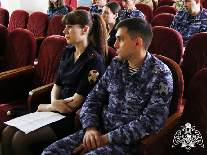   Занятие с руководителями групп по политической работе структурных подразделений краевого управления Росгвардии прошло в Ставрополе