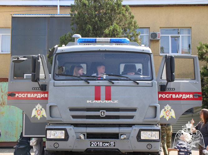 В Управлении Росгвардии по Ставропольскому краю состоялось торжественное мероприятие, посвященное Дню защиты детей