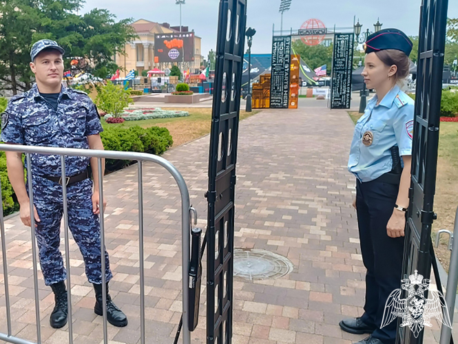  В Ставрополе сотрудники Росгвардии обеспечивают правопорядок и безопасность Гранд-финала международного конкурса «Кардо»