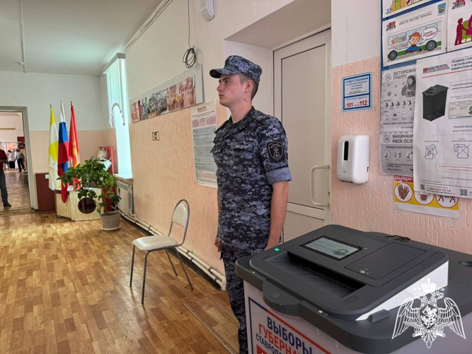 Сотрудники Росгвардии обеспечили правопорядок в Единый день голосования на Ставрополье