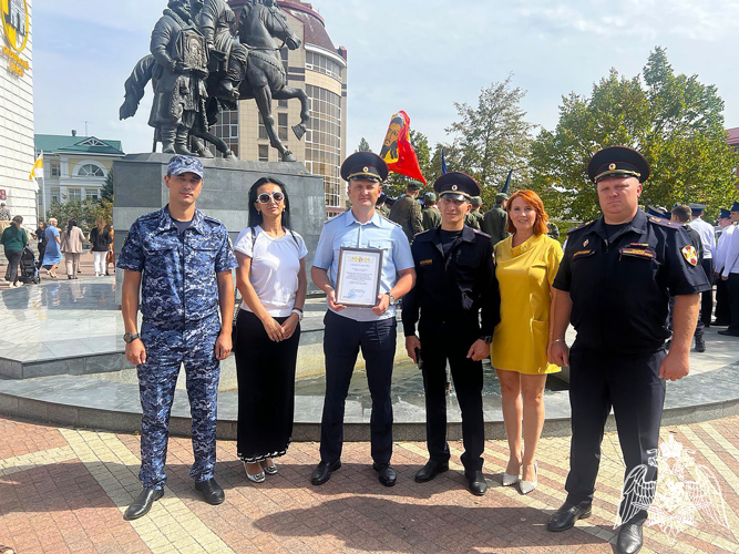 Управление вневедомственной охраны Росгвардии по городу Ставрополю  занесено на Доску почета Октябрьского района  краевой столицы