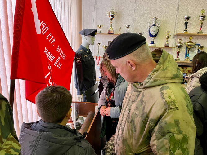 Росгвардейцы встретились со школьниками в Пятигорске