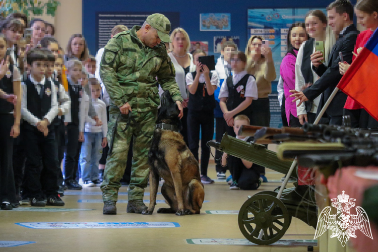 В Пятигорске росгвардейцы стали участниками ежегодного Фестиваля профессий