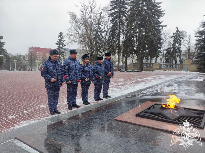 Росгвардейцы почтили память Неизвестного солдата в Ставрополе