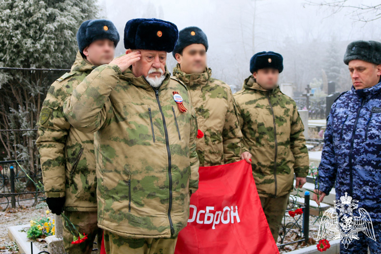 В Ставрополе росгвардейцы почтили память Героя России майора Владимира Нургалиева
