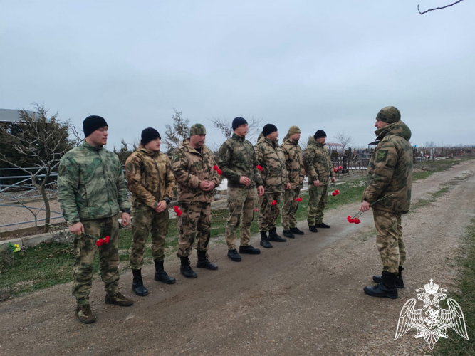 Сотрудники ставропольского ОМОН почтили память боевых товарищей, погибших при исполнении служебного долга