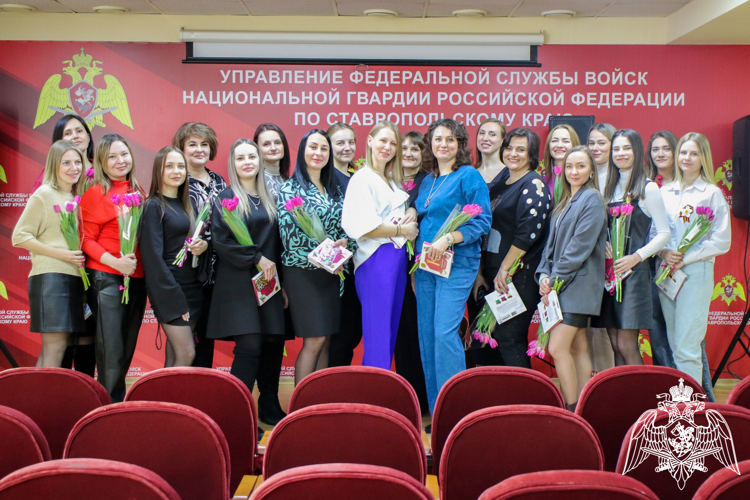 В Ставрополе женщин Росгвардии поздравили с Международным женским днем